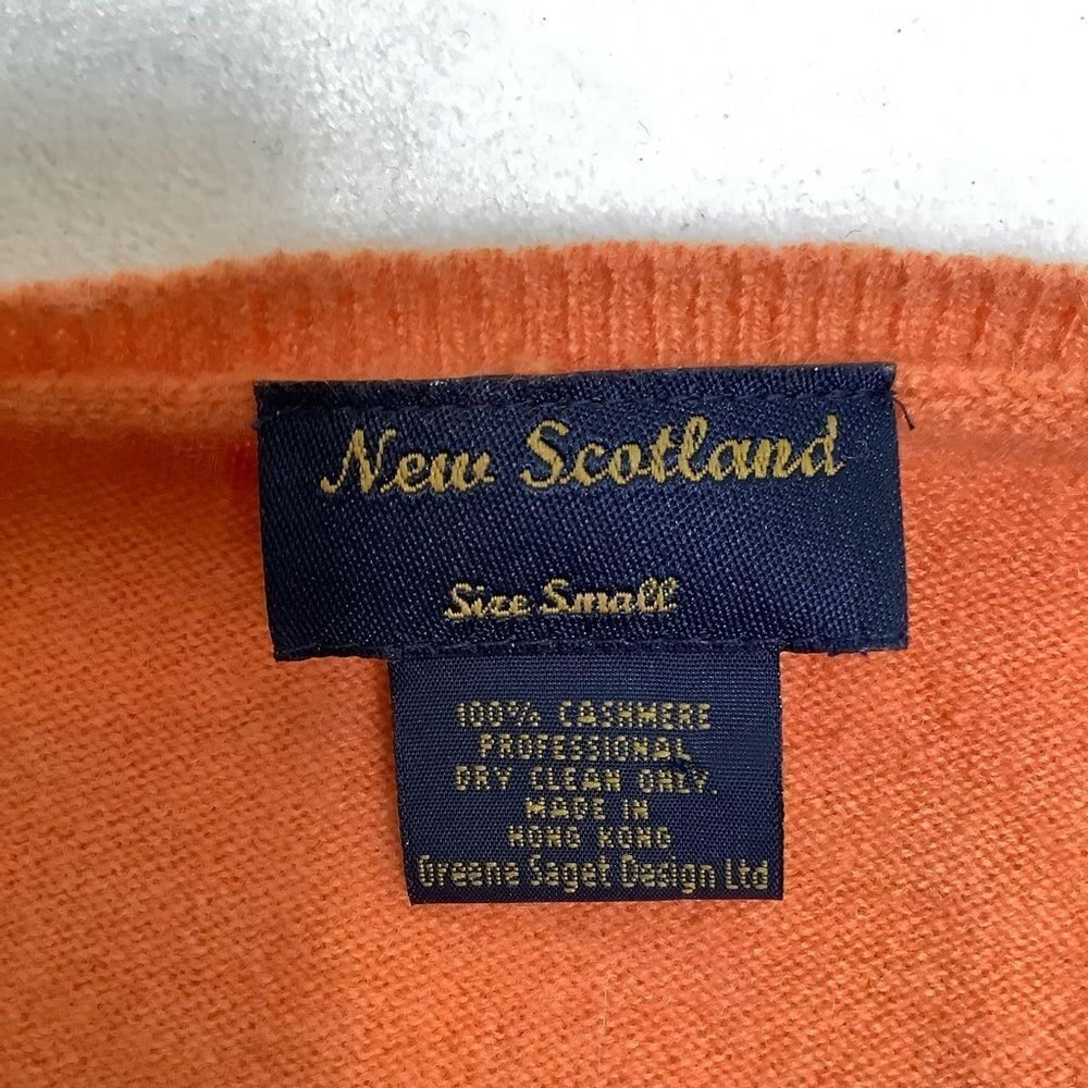 NEW SCOTLAND SWEATER ORANGE SMALL - Picture 3 of 4